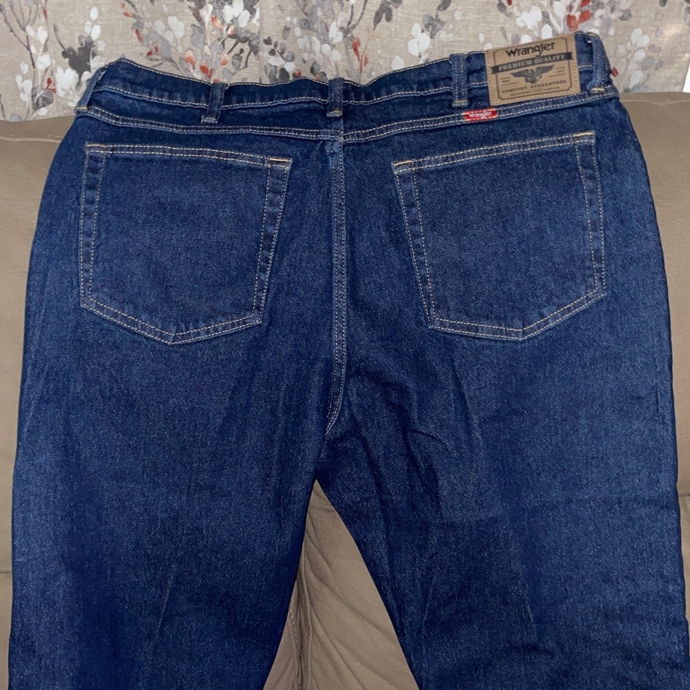 Wrangler Men's Dark Blue Relaxed Jeans